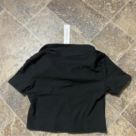 Ribbed Collared Short Sleeve Crop Top - Picture 4 of 7